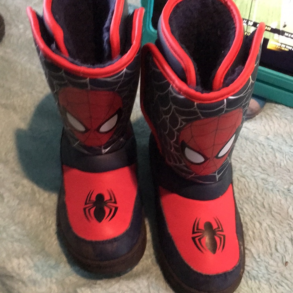 Spider-Man light up snow boots